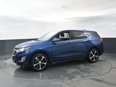 Used 2019 Chevrolet Equinox LT image 2