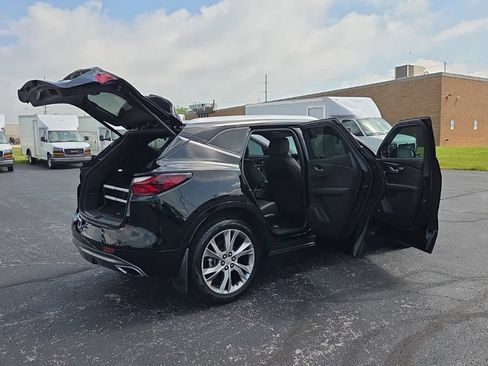 Used 2019 Chevrolet Blazer Premier w/ Sun and Wheels Package AWD/4WD image 23