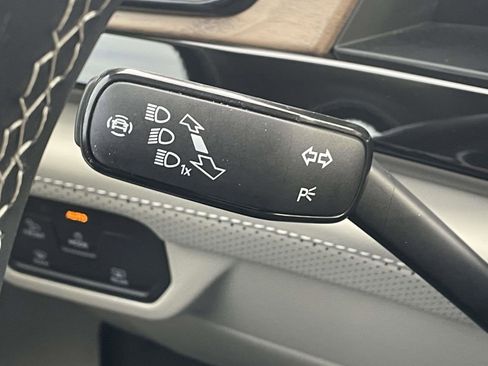 Certified 2025 Volkswagen Atlas SE w/ Panoramic Sunroof Package image 29