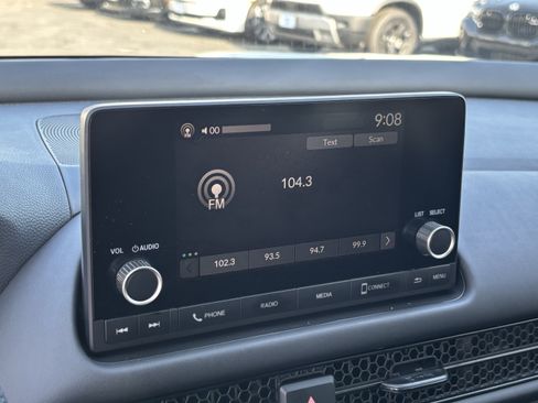 Used 2025 Honda HR-V LX image 18