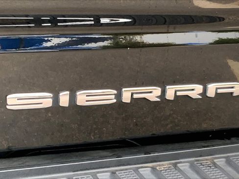 Used 2023 GMC Sierra 1500 Denali w/ Denali Reserve Package AWD/4WD image 10