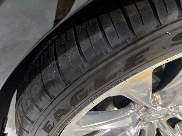 Certified 2026 Cadillac Vistiq Premium Luxury AWD/4WD image 48