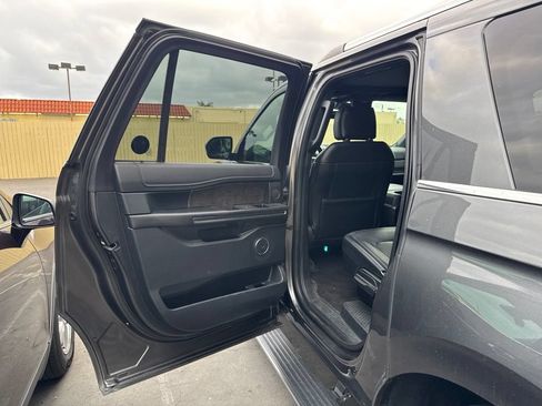 Used 2020 Ford Expedition Max Limited RWD image 15