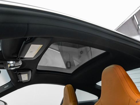 Used 2025 Porsche 911 Carrera image 46