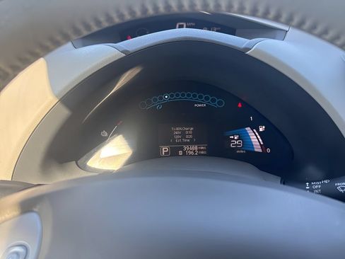 Used 2012 Nissan Leaf SV FWD image 21