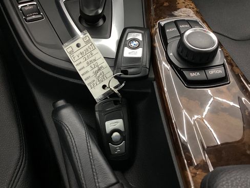 Used 2014 BMW 320i xDrive Sedan image 45