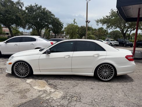 Used 2013 Mercedes-Benz E 350 4MATIC Sedan image 2