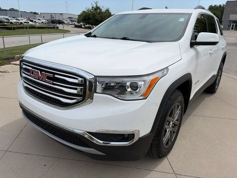 Used 2017 GMC Acadia SLT FWD image 4