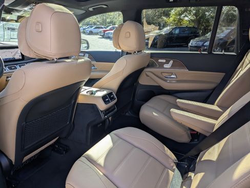 New 2026 Mercedes-Benz GLS 450 4MATIC image 15