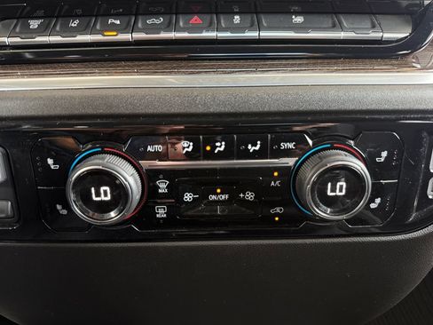Used 2025 Chevrolet Silverado 3500 LT w/ Safety Package AWD/4WD image 17