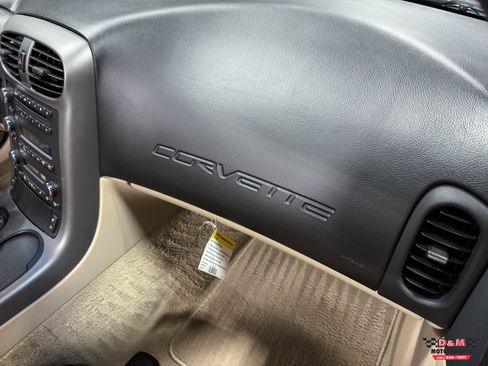 Used 2007 Chevrolet Corvette Convertible w/ Preferred Equipment Group image 15