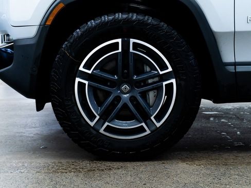 Used 2026 Rivian R1S Adventure AWD/4WD image 7