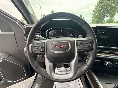 Used 2024 GMC Sierra 1500 Elevation w/ Elevation Premium Package AWD/4WD image 18