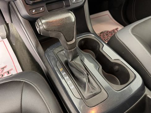 Used 2015 Chevrolet Colorado Z71 AWD/4WD image 19