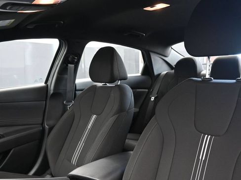 Certified 2025 Hyundai Elantra Sport FWD image 24