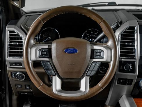 Used 2017 Ford F250 King Ranch w/ King Ranch Ultimate Package AWD/4WD image 16