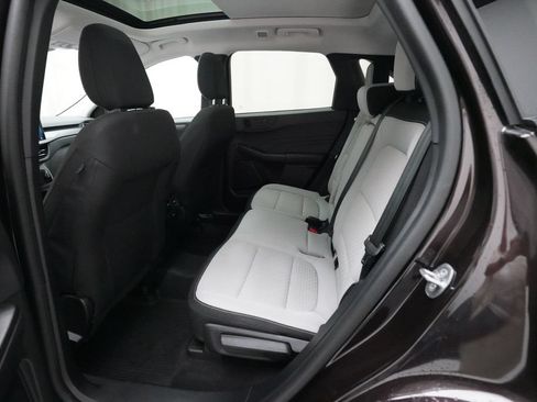 Used 2023 Ford Escape Active w/ Tech Pack #1 AWD/4WD image 16