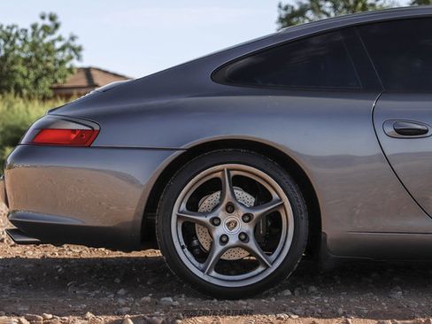Used 2003 Porsche 911 Carrera RWD image 10