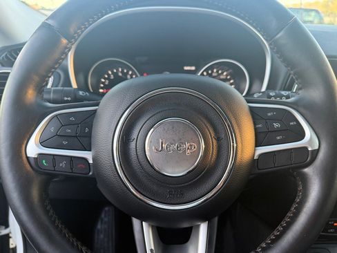 Used 2017 Jeep Compass Limited image 17