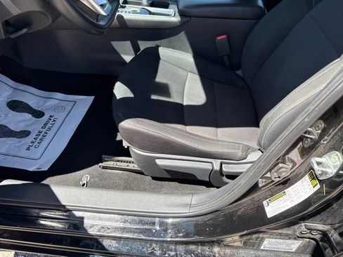 Used 2025 Nissan Sentra SV FWD image 16