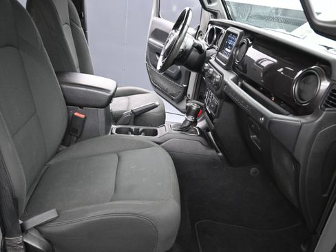 Used 2019 Jeep Wrangler Unlimited Sport AWD/4WD image 24