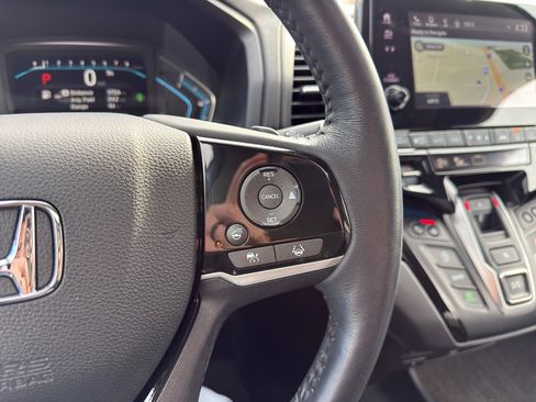 Used 2023 Honda Odyssey Elite image 25