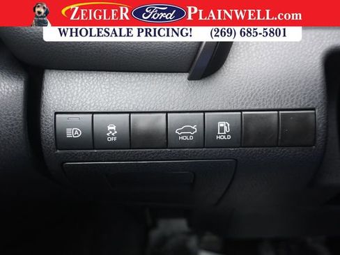 Used 2024 Toyota Camry SE image 23