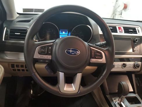 Used 2017 Subaru Outback 2.5i AWD/4WD image 16