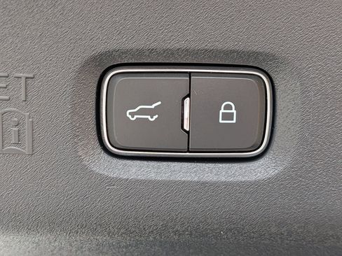 Certified 2025 Lincoln Navigator Black Label image 16