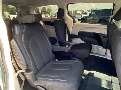 Used 2023 Chrysler Voyager LX FWD image 24