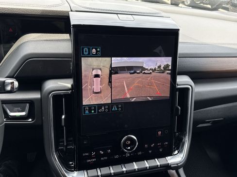 New 2026 GMC Yukon Denali w/ Sun & Power Step Package AWD/4WD image 19