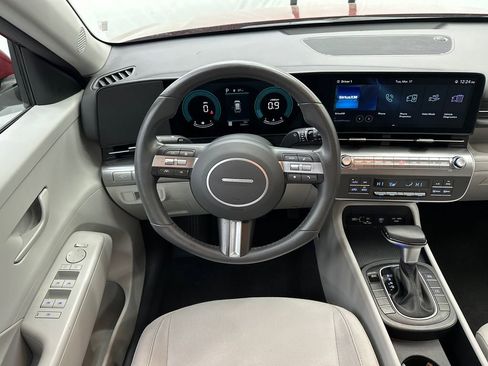 Used 2025 Hyundai Kona SEL image 22