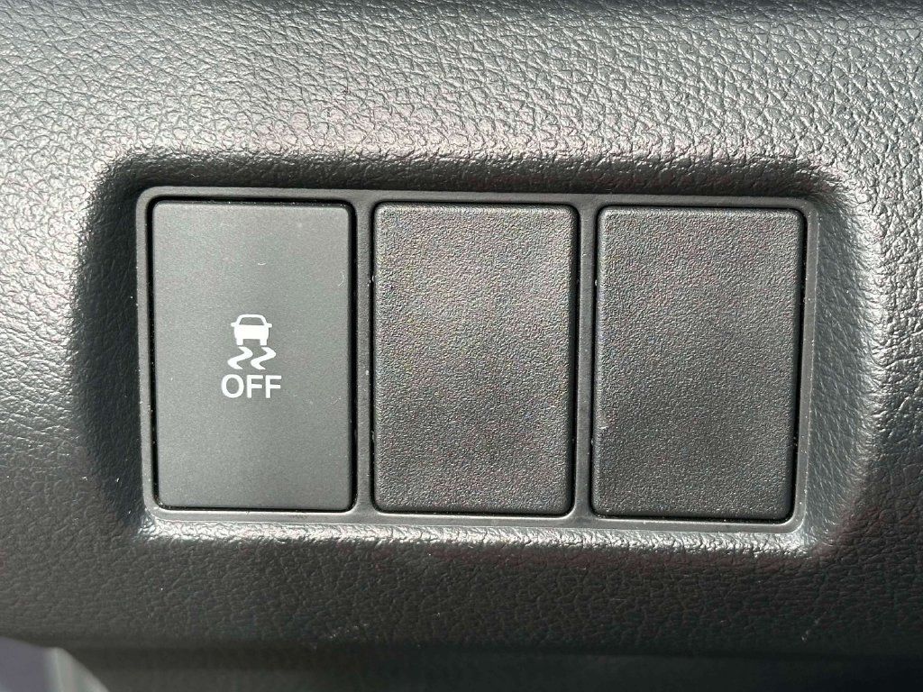 Used 2023 Honda Pilot Sport image 16