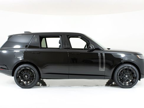 Used 2025 Land Rover Range Rover Long Wheelbase Autobiography AWD/4WD image 7