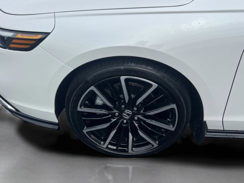 Used 2025 Honda Accord Touring image 27