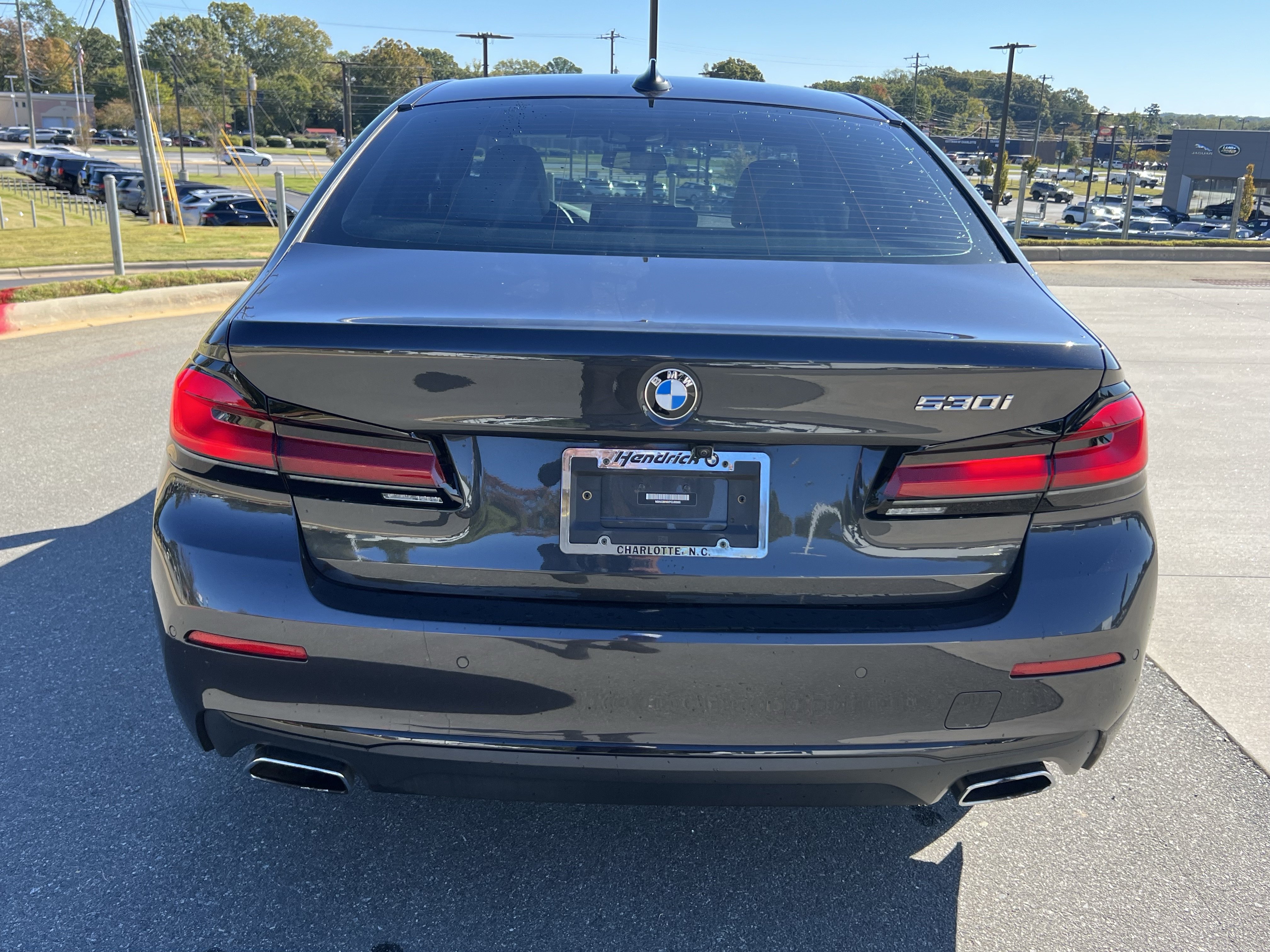 Used 2023 BMW 530i w/ Convenience Package RWD image 8