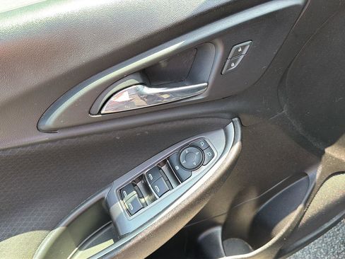 Used 2022 Chevrolet Malibu LS FWD image 30