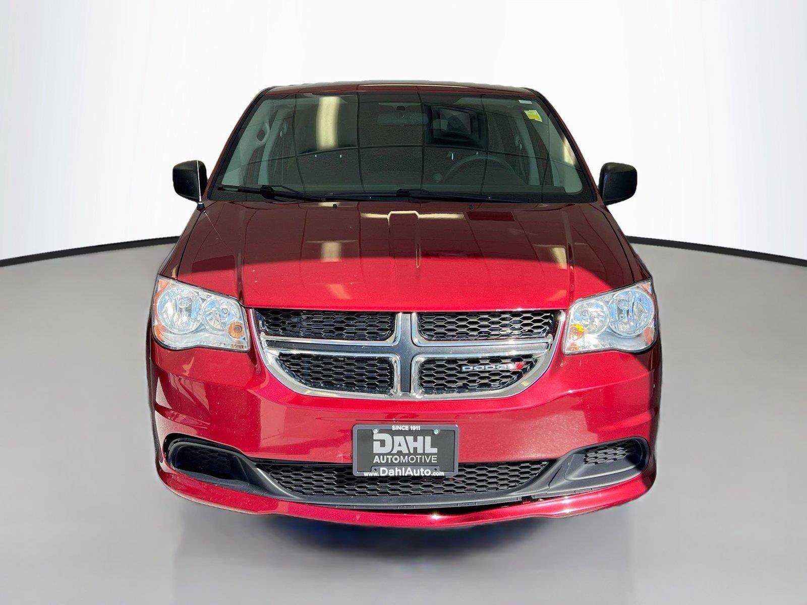 Used 2015 Dodge Grand Caravan SE w/ Quick Order Package 29E SE FWD image 3