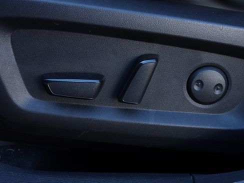 Used 2023 Mitsubishi Outlander SE image 27