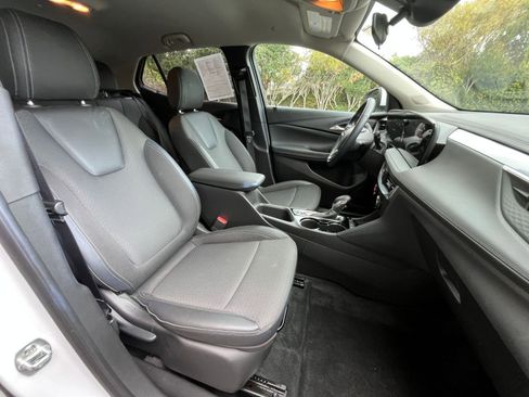 Used 2025 Buick Encore GX Preferred image 34