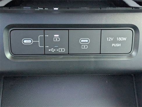 New 2026 Hyundai Tucson Limited image 23