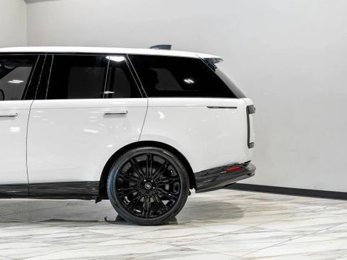 Used 2023 Land Rover Range Rover SE AWD/4WD image 17