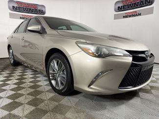 Used 2015 Toyota Camry SE video 1