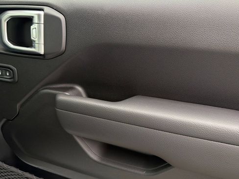 New 2026 Jeep Gladiator Sport AWD/4WD image 19