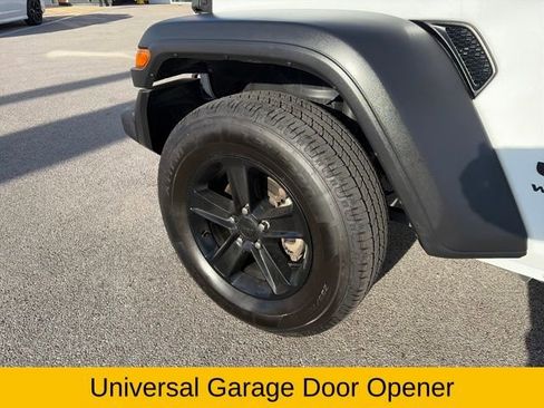 Used 2021 Jeep Wrangler Unlimited Sport image 30