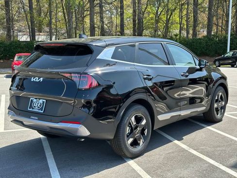 New 2026 Kia Sportage LX FWD image 6