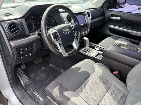 Used 2020 Toyota Tundra SR5 w/ SR5 Upgrade Package AWD/4WD image 31