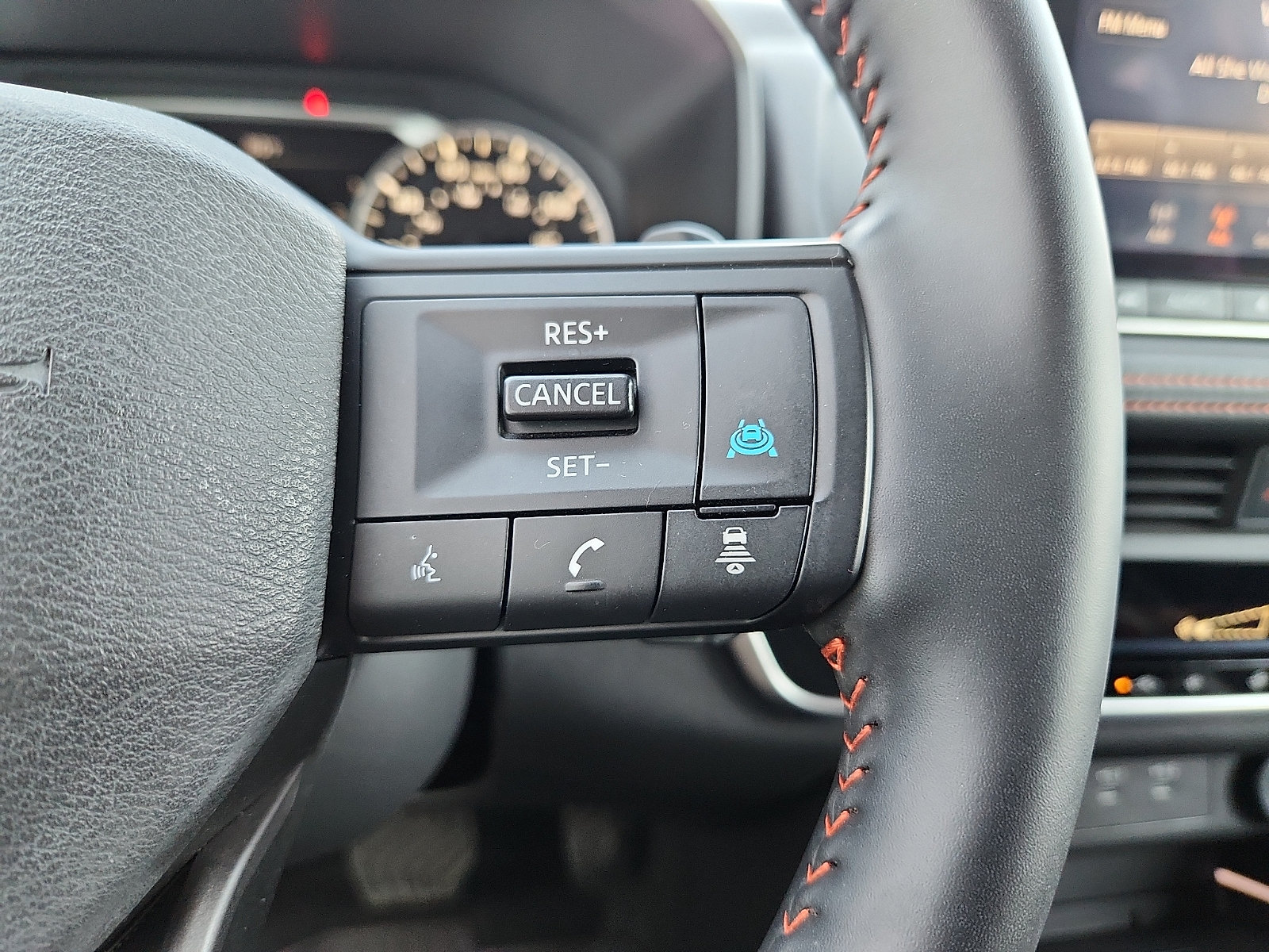 Used 2025 Nissan Rogue SV w/ Rock Creek Premium Package AWD/4WD image 15