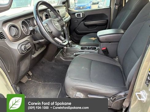 Used 2020 Jeep Gladiator Sport w/ Quick Order Package 24S AWD/4WD image 15