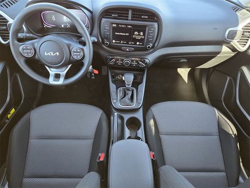 Used 2025 Kia Soul S image 5